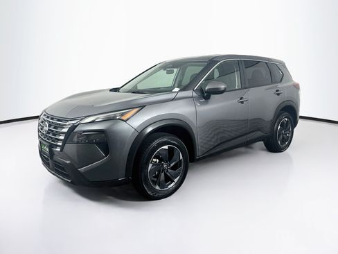 Used 2025 Nissan Rogue SV AWD/4WD image 3
