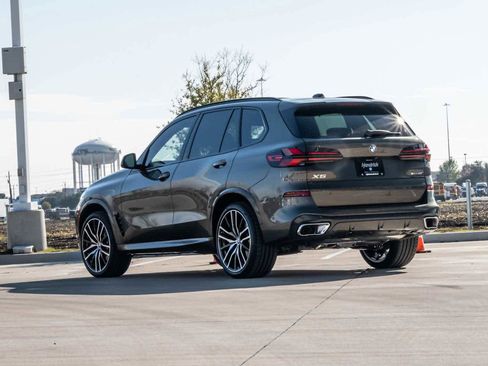 Used 2026 BMW X5 sDrive40i w/ M Sport Package RWD image 2