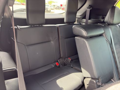 Used 2023 Mitsubishi Outlander SE Black Edition image 18