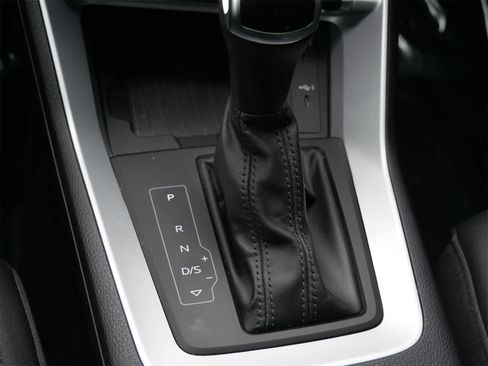 Used 2023 Audi Q3 2.0T Premium Plus w/ Premium Plus Package image 23