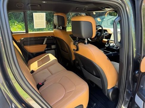 Used 2024 Land Rover Defender 130 V8 AWD/4WD image 17