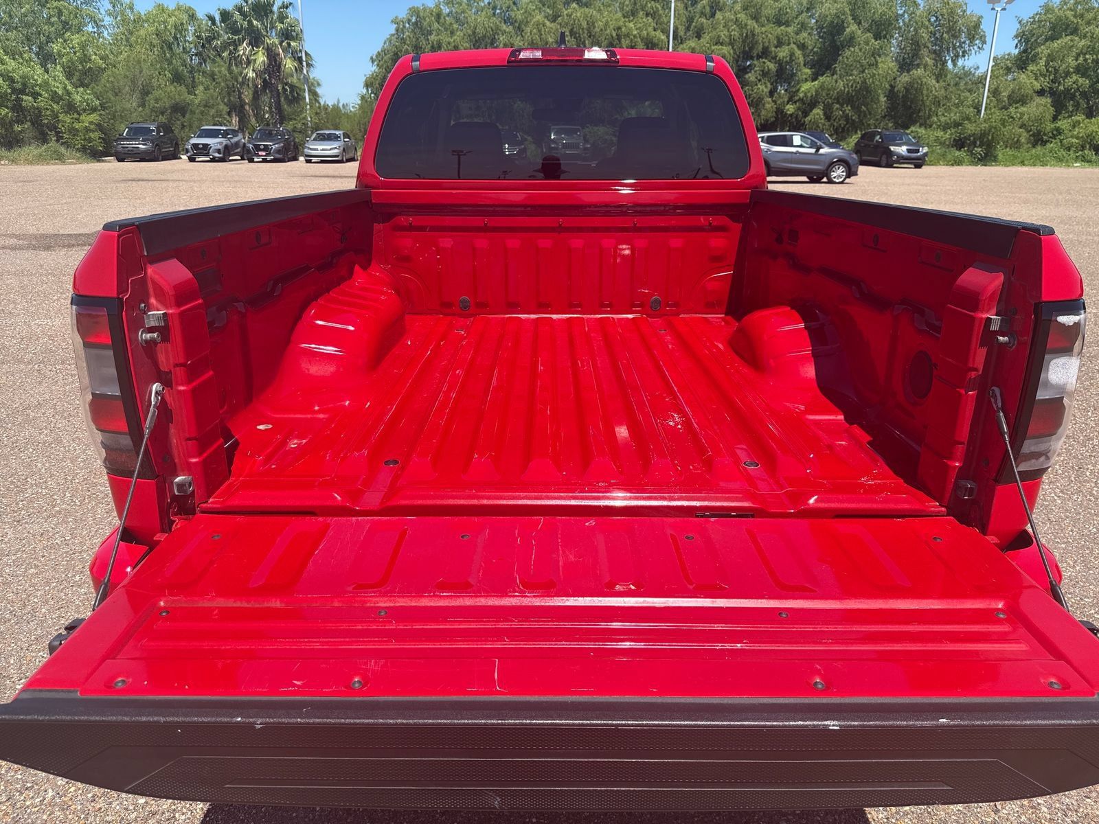 Used 2025 Nissan Frontier SV RWD image 22