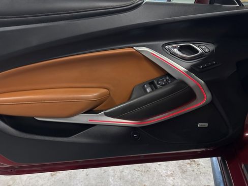 Used 2016 Chevrolet Camaro SS image 21