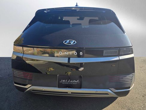 Used 2024 Hyundai Ioniq 5 SE image 4