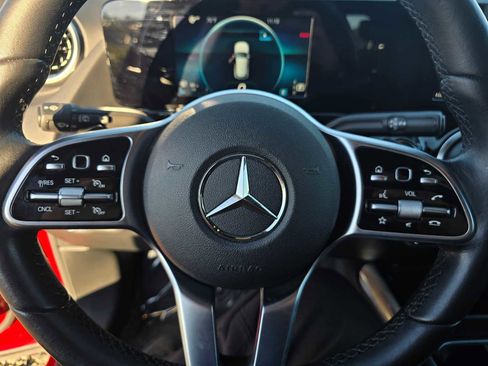 Used 2021 Mercedes-Benz GLA 250 4MATIC image 24