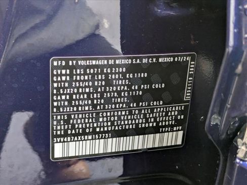 Used 2024 Volkswagen Tiguan SEL R-Line image 25