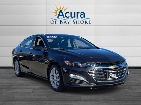 Used 2022 Chevrolet Malibu LT image 2