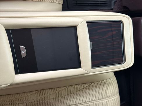 Used 2018 Lexus LS 500 w/ Luxury Package image 16