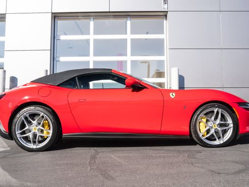 Used 2025 Ferrari Roma Spider image 8