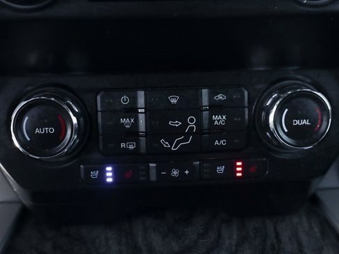 Used 2019 Ford F250 Lariat w/ Lariat Value Package image 40