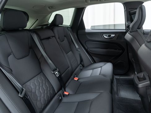 New 2026 Volvo XC60 B5 Plus w/ Climate Package AWD/4WD image 24
