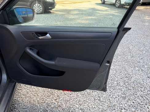 Used 2012 Volkswagen Jetta S FWD image 16