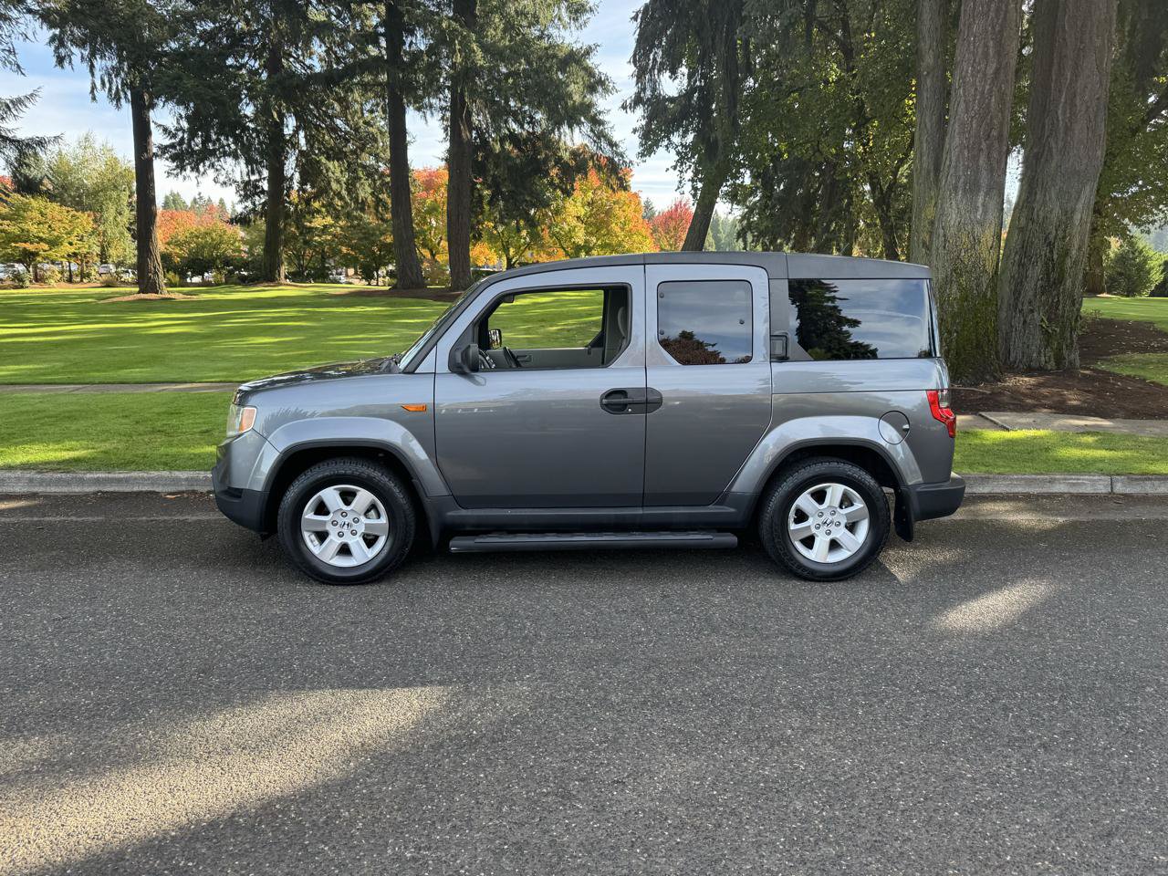 Used 2010 Honda Element EX image 2