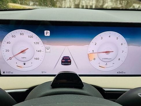 Used 2026 Genesis GV70 2.5T image 10