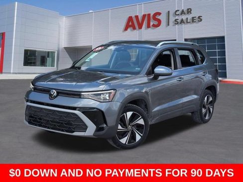 Used 2025 Volkswagen Taos SE AWD/4WD image 1
