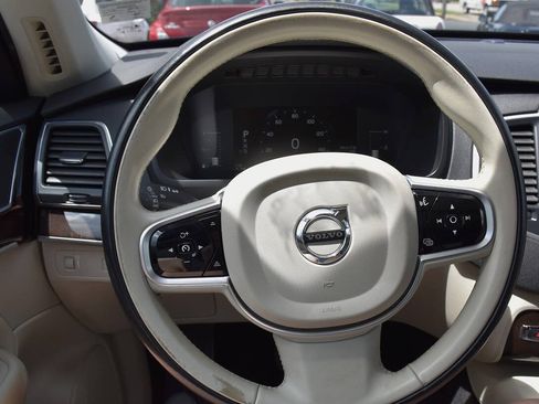 Used 2019 Volvo XC90 T5 Momentum FWD image 25