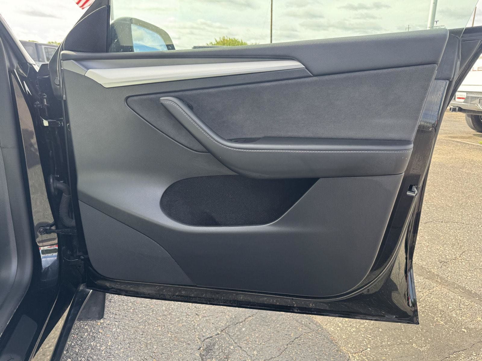 Used 2022 Tesla Model Y Performance AWD/4WD image 21