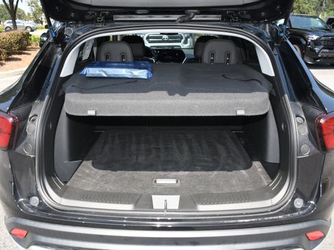 Used 2024 Chevrolet Trax LT w/ Driver Confidence Package image 17