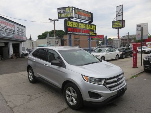 Used 2017 Ford Edge SE w/ Cargo Accessory Package AWD/4WD image 3