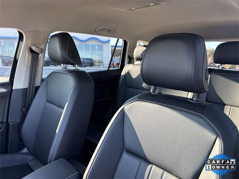 Used 2024 Volkswagen Tiguan SE image 14