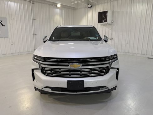 Used 2023 Chevrolet Tahoe Premier AWD/4WD image 8