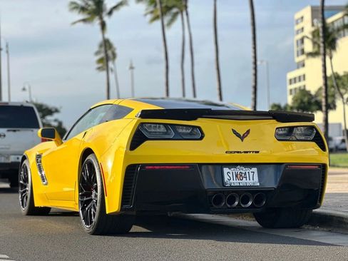 Used 2015 Chevrolet Corvette Z06 w/ 3LZ Preferred Equipment Group image 6