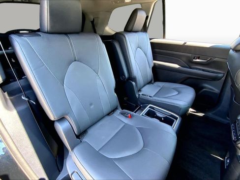 Used 2024 Toyota Grand Highlander FWD image 20