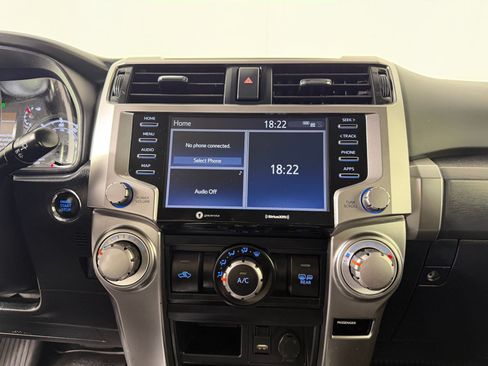 Used 2024 Toyota 4Runner SR5 AWD/4WD image 25