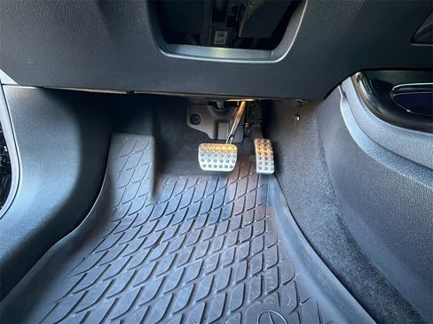 Used 2023 Mercedes-Benz CLA 250 image 21