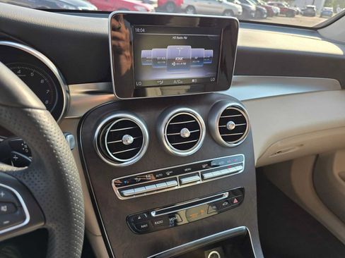 Used 2019 Mercedes-Benz GLC 300 4MATIC image 27