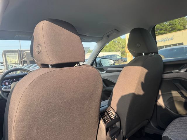 Certified 2025 Volkswagen Tiguan S FWD image 25