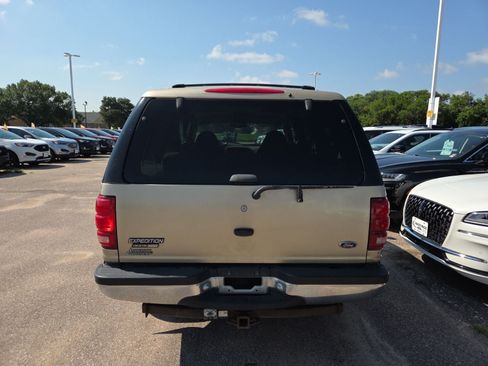 Used 2000 Ford Expedition XLT AWD/4WD image 4