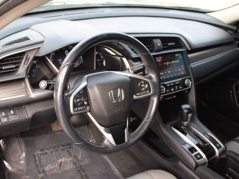 Used 2019 Honda Civic EX image 17