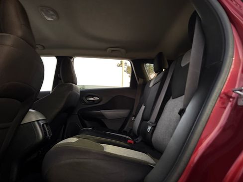 Used 2014 Jeep Cherokee Latitude w/ Trailer Tow Group image 16