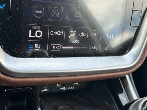 Used 2021 Subaru Outback Touring XT AWD/4WD image 18