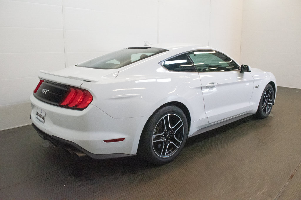 Used 2020 Ford Mustang GT RWD image 4