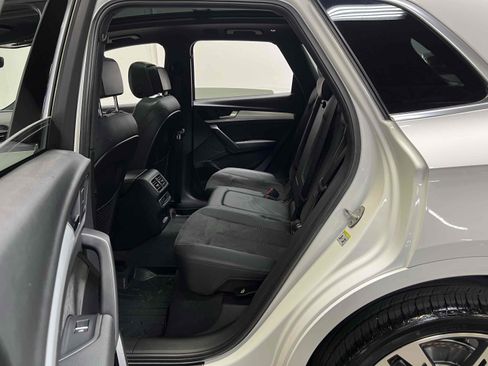 Used 2018 Audi SQ5 Prestige w/ Prestige Package image 40