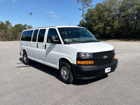 Used 2025 Chevrolet Express 3500 LS RWD image 1