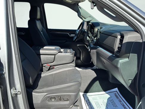 Used 2025 GMC Sierra 1500 SLT image 26