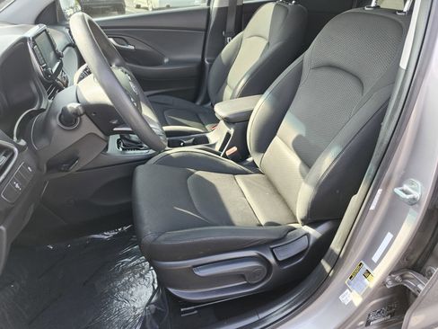 Used 2020 Hyundai Elantra GT image 16