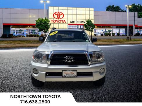 Used 2011 Toyota Tacoma 4x4 Double Cab w/ TRD Off-Road Pkg image 5