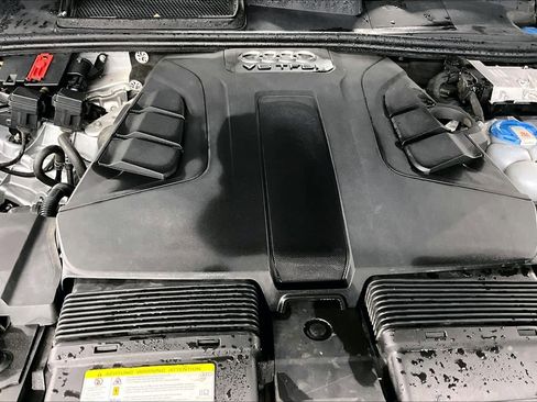 Used 2017 Audi Q7 3.0T Premium Plus w/ Premium Plus Package image 31