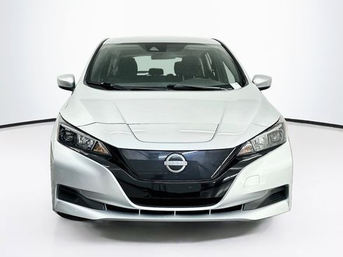 Used 2025 Nissan Leaf S FWD image 2