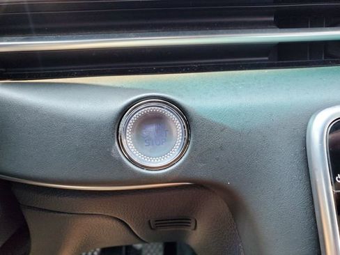 Used 2025 Genesis GV80 2.5T Standard image 20