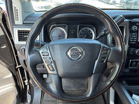 Used 2018 Nissan Titan Platinum Reserve AWD/4WD image 26