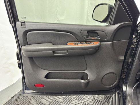 Used 2007 Chevrolet Tahoe LT w/ LT Preferred Equipment Group image 10