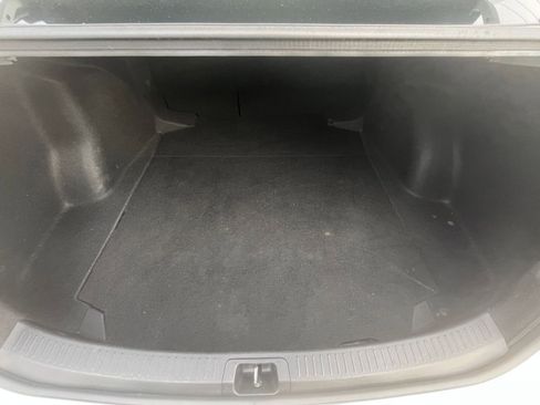 Used 2025 Toyota Corolla LE image 31