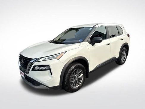 Used 2023 Nissan Rogue S AWD/4WD image 3