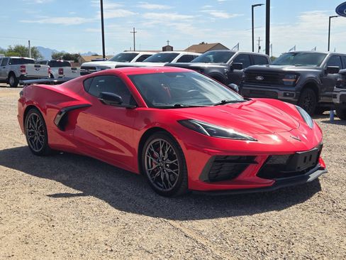Used 2025 Chevrolet Corvette Stingray Preferred Cpe w/ Z51 Performance Package RWD image 3