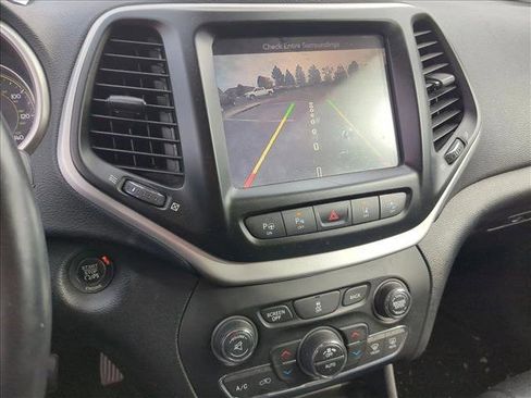 Used 2014 Jeep Cherokee Trailhawk w/ Technology Group image 13